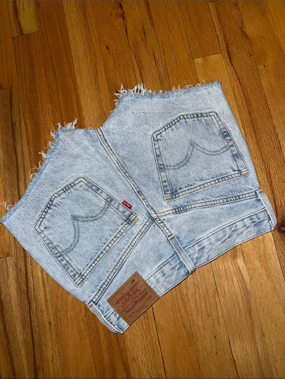 Levis 501 cut off distressed Jean denim shorts